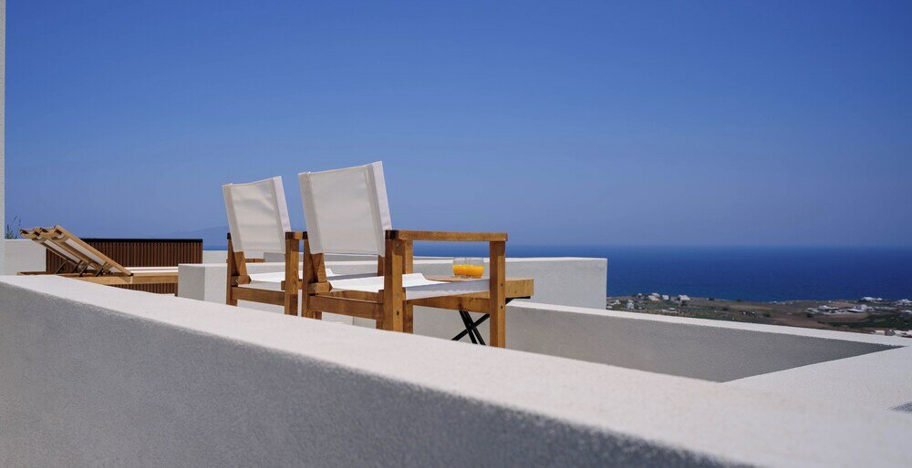 Фото RyoLithos Suites