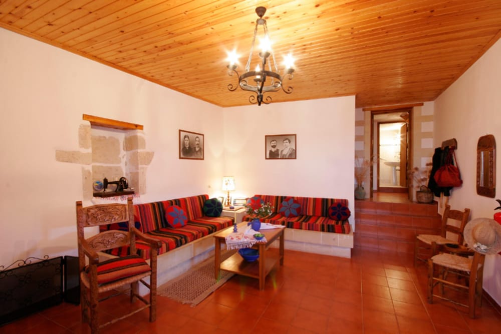 Фото Fenareti Village House