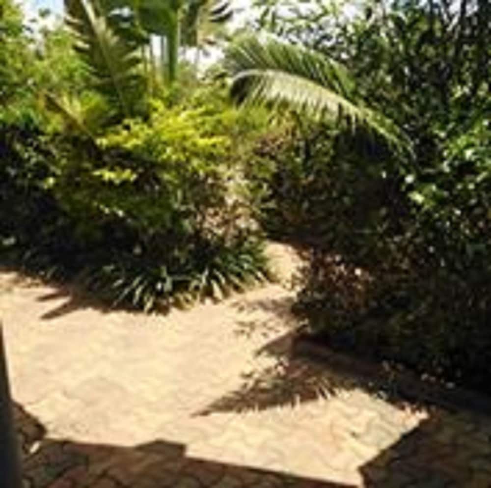 Фото Manjazi Hotels