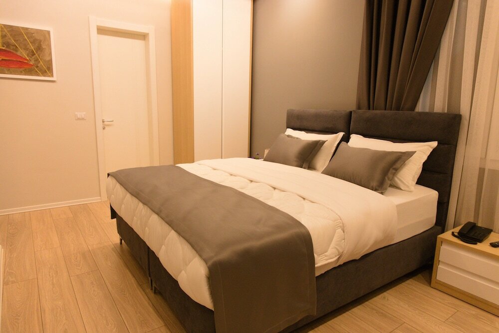 Фото Emerald Boutique Hotel