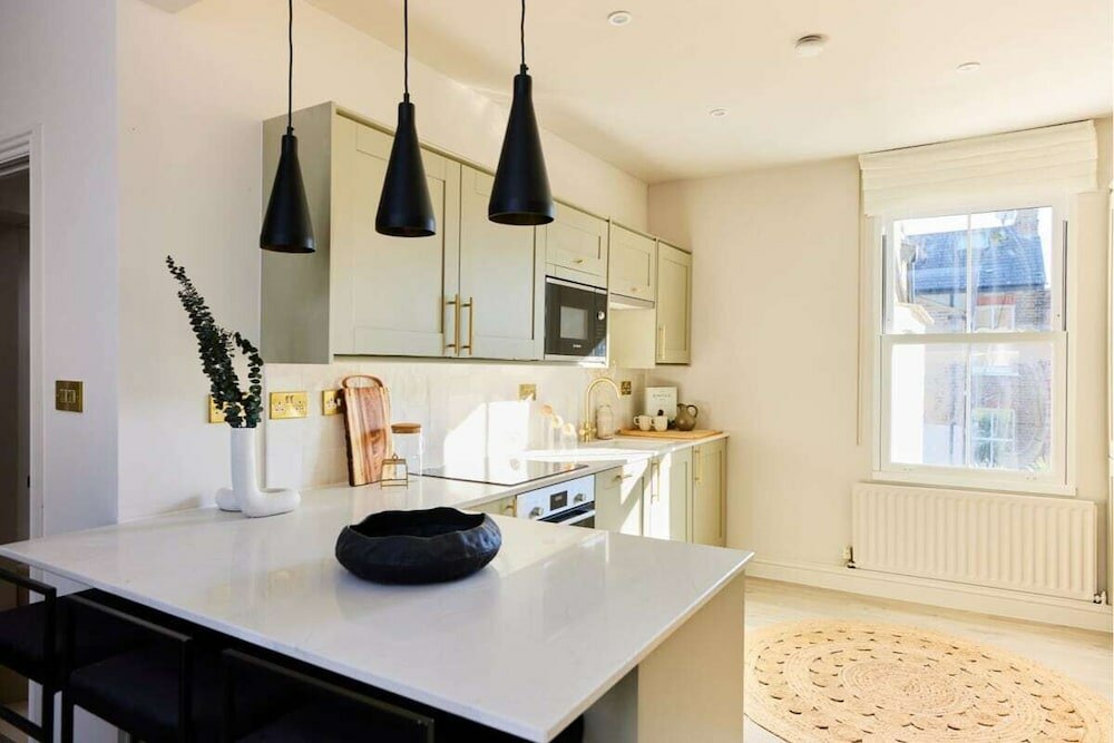 Фото The Fulham Loft - Captivating 2bdr Flat With Terrace