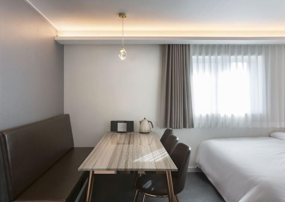 Фото Busan Lounge 26 Hotel