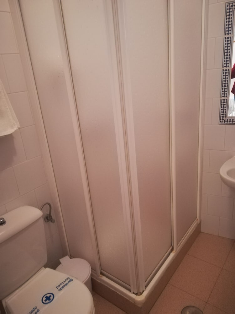 Фото Hostal Comercio