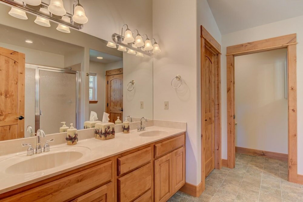 Фото Upland Road 17051