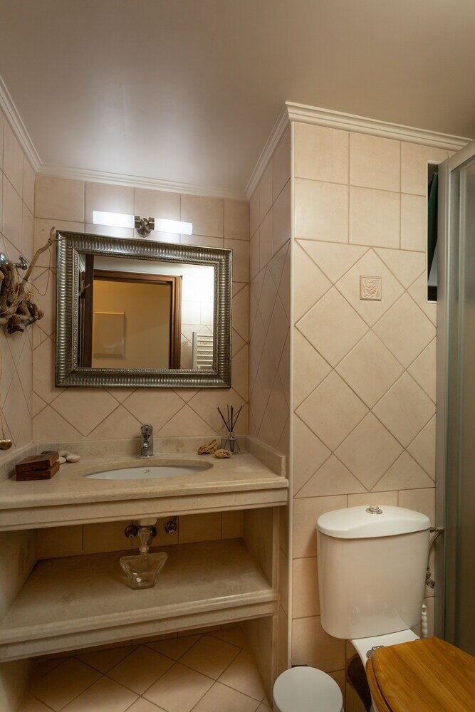 Фото Luxury Villa Golden Crest with pool