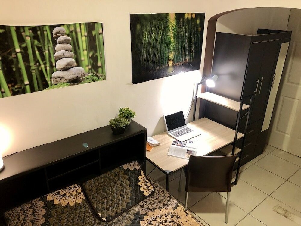 Фото Roomies Hostel Centro Medico