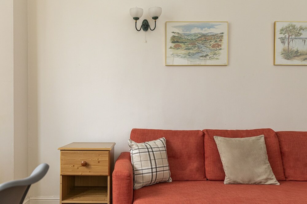 Фото Altido Charming 1 Bed Flat, Sleeps 4