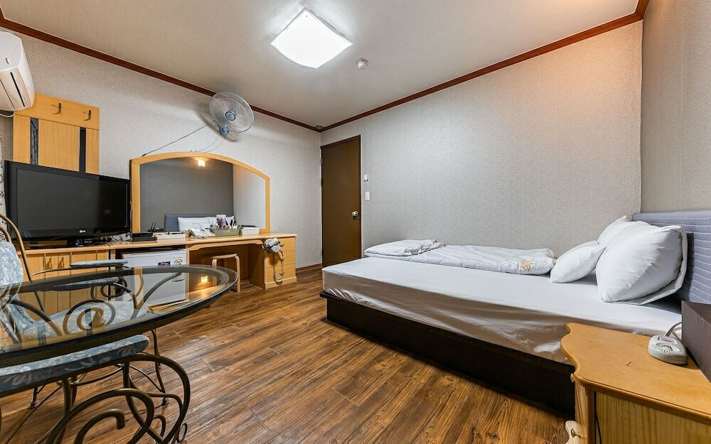 Фото Yesan Supsok Motel