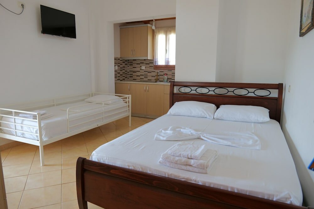 Фото Pellumb Apartments