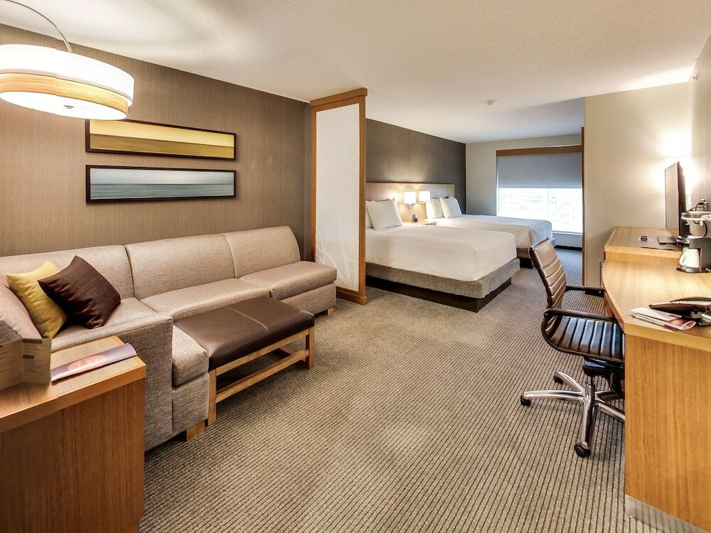 Фото DoubleTree by Hilton Edmonton Downtown