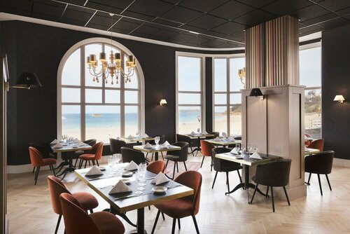 Гостиница Grand Hôtel Perros-Guirec в Ланьоне