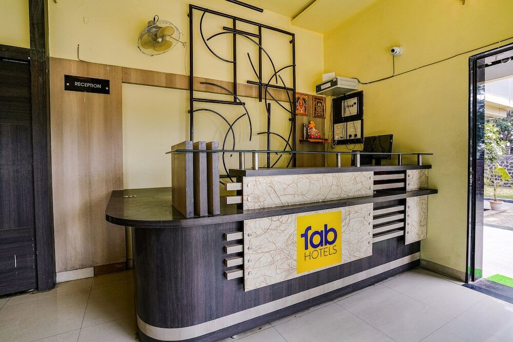 Фото Fabhotel Hi Way Resort