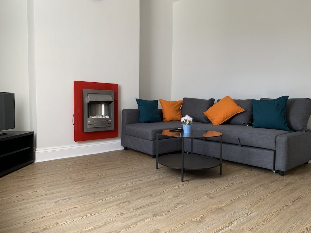 Фото 20 Forest Drive West Apartments