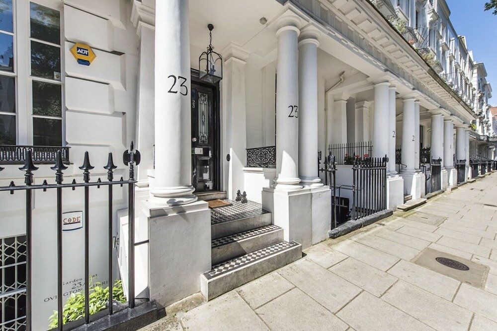 Фото Cozy 1 Bedroom Apartment near Harrods, Knightsbridge