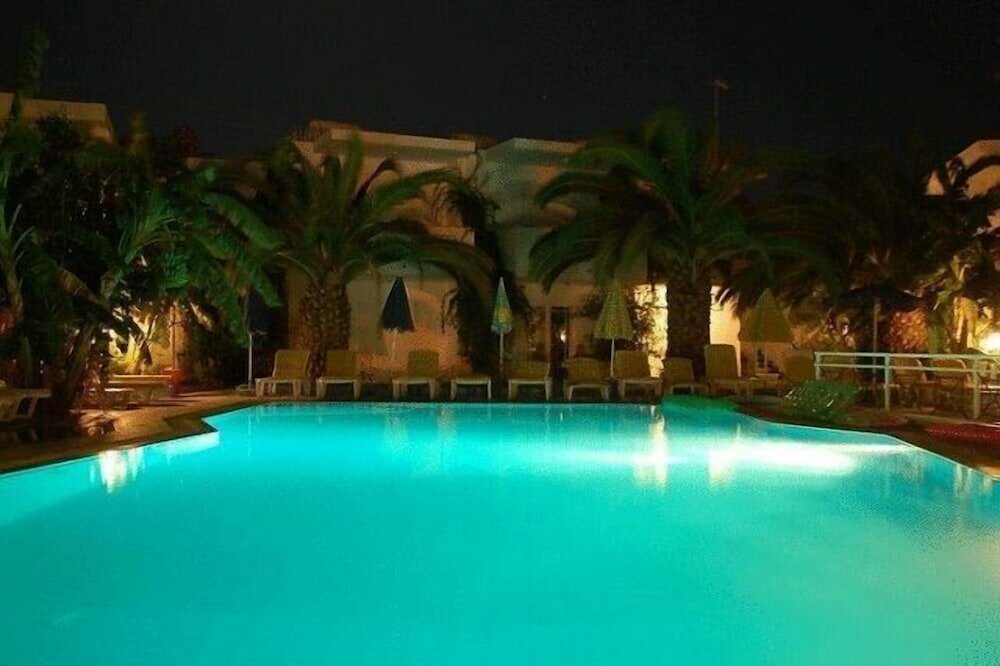 Фото Yiannis Yard Studios & Apartments