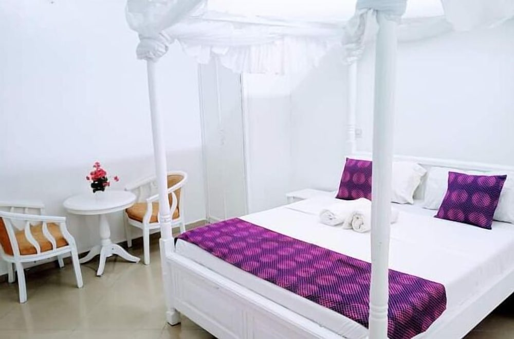 Фото Bustani Apartment