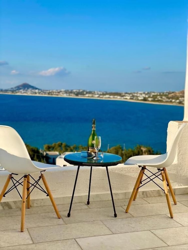 Фото Azure Blue Studios