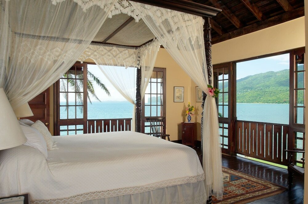 Фото Bluefields Bay Villas