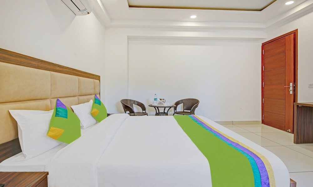 Фото Treebo Aviraj Inn