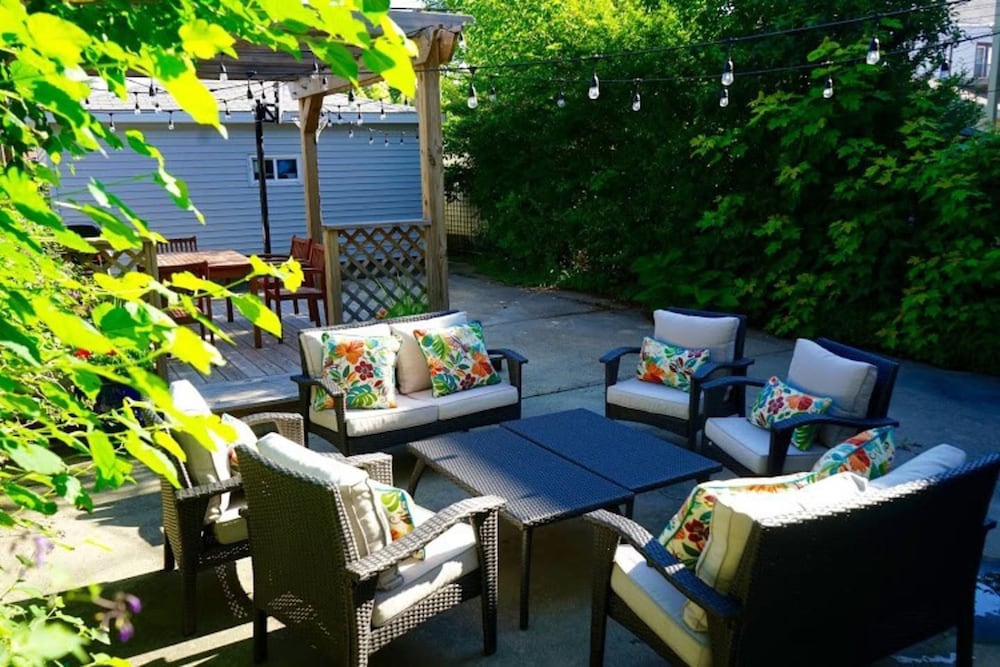 Фото A One-way Ticket to Comforttown