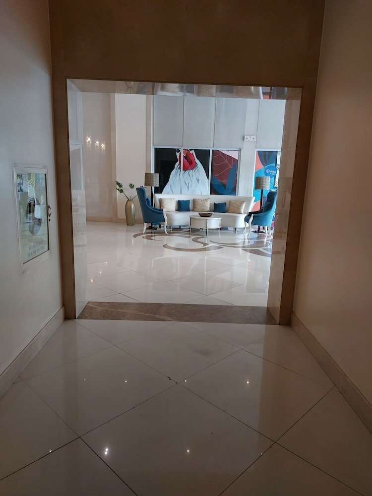 Фото Henry's Newport