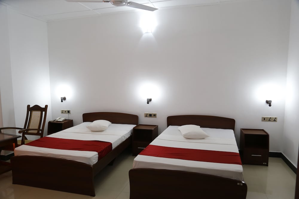 Фото Ananthi Hotels