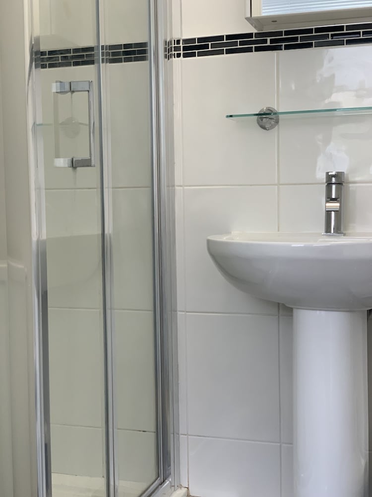 Фото 20 Forest Drive West Apartments