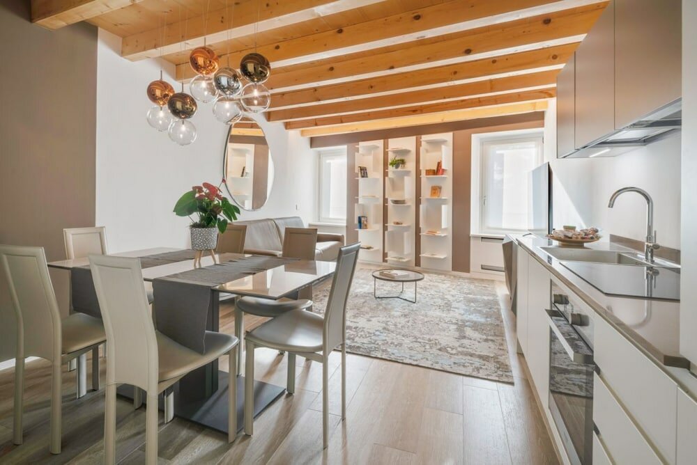 Фото Luxury & Charming Piazzetta San Giorgio Apartments