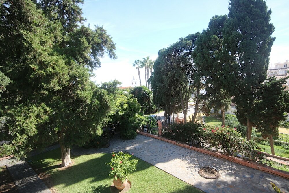 Фото Rent&Dream Villa Malaga Manila