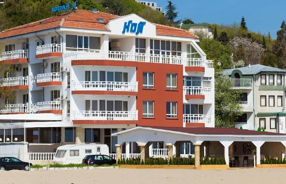 Фото отеля 1