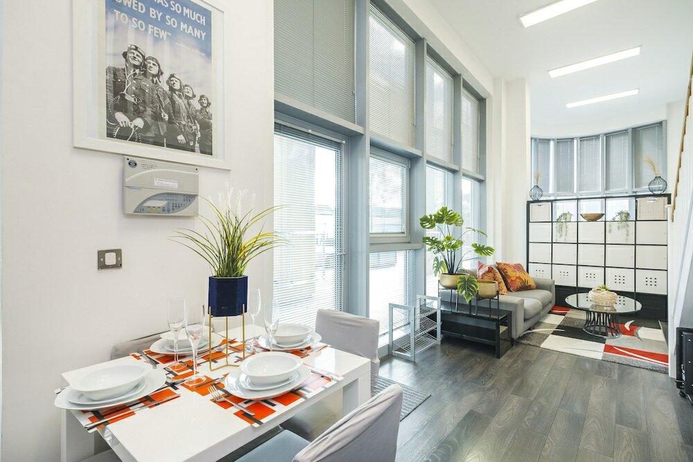 Фото My Serviced Space - Bridges Court Road