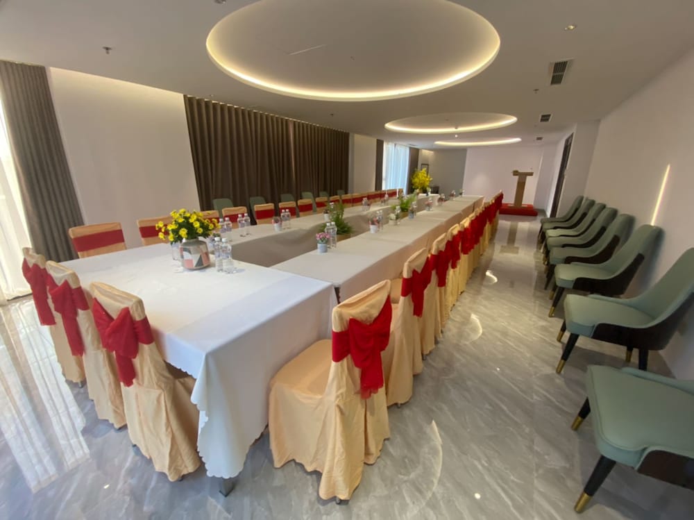 Фото Cordial Grand Hotel