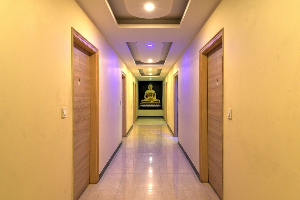 Фото Hotel Wti Airport