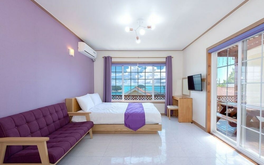 Фото Yeosu Maison Blanche Pension