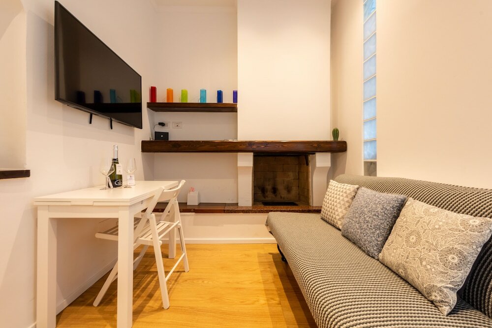 Фото Milano Apartments - Navigli Porta Genova