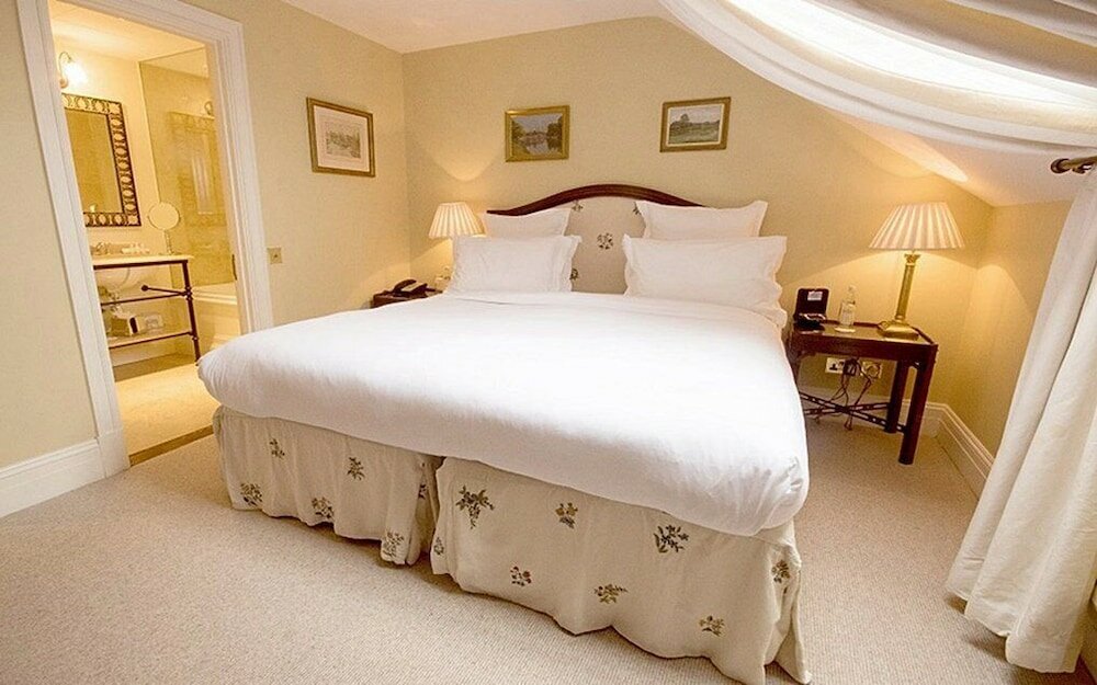 Фото Cranley Hotel London