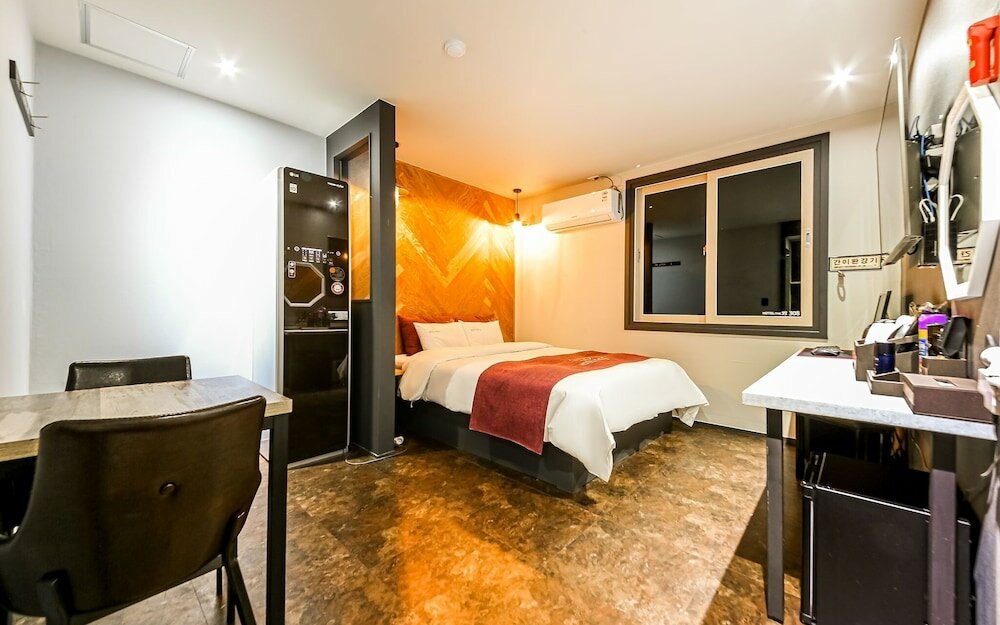 Фото Yeosu Hotel The B