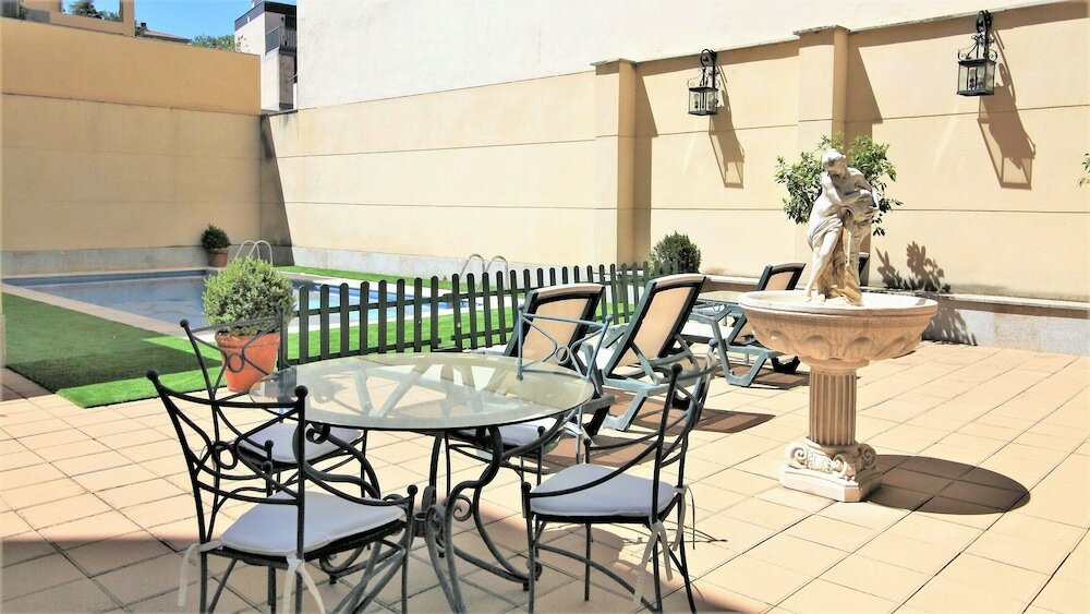 Фото Hotel Ele Puente Romano