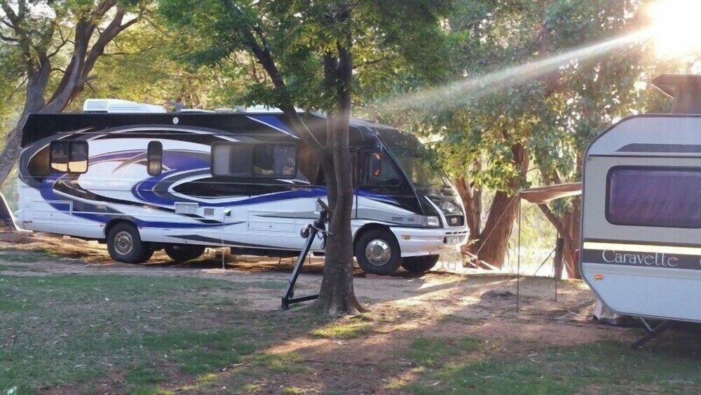 Фото Smilin Thru Resort