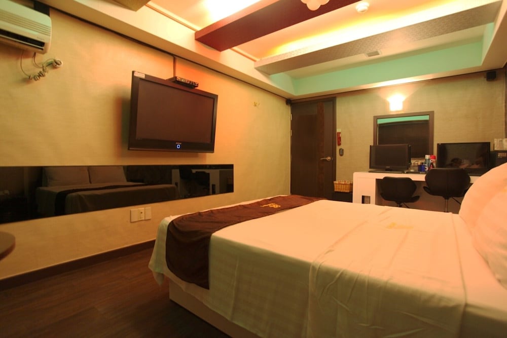 Фото Bucheon Regency