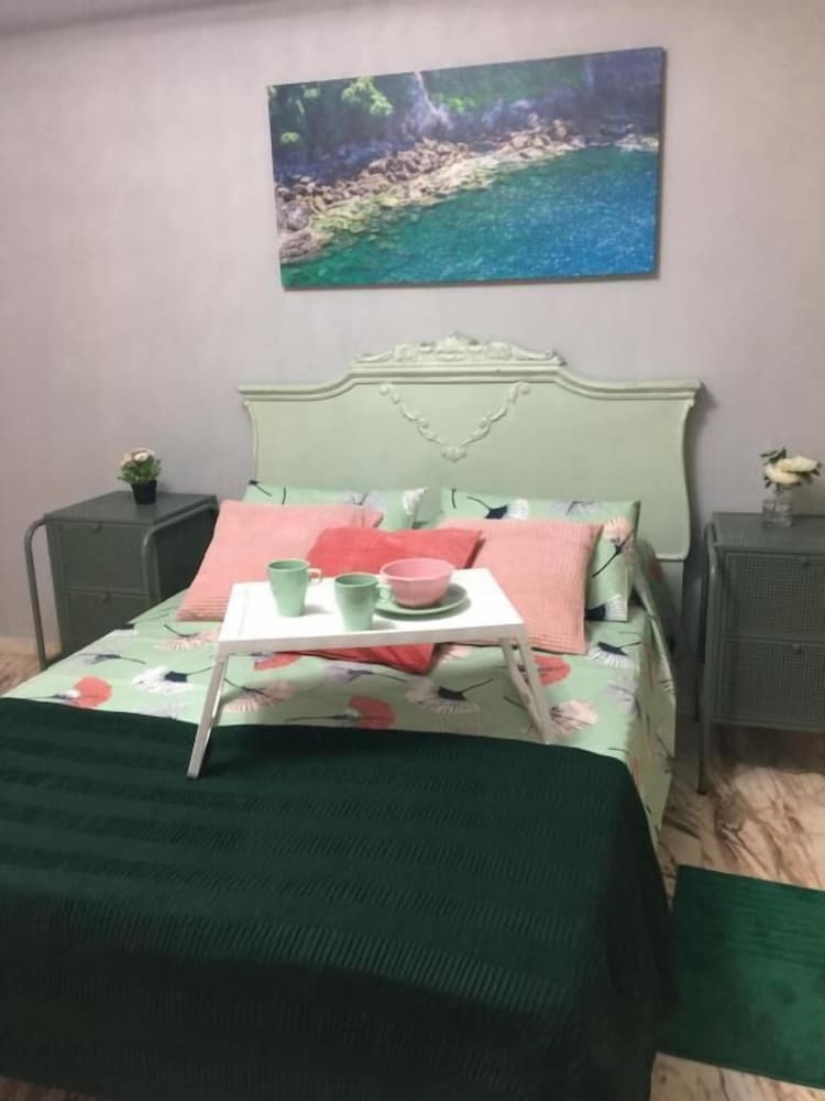 Фото Wish-Suite San Jacinto de Sevilla Apartment