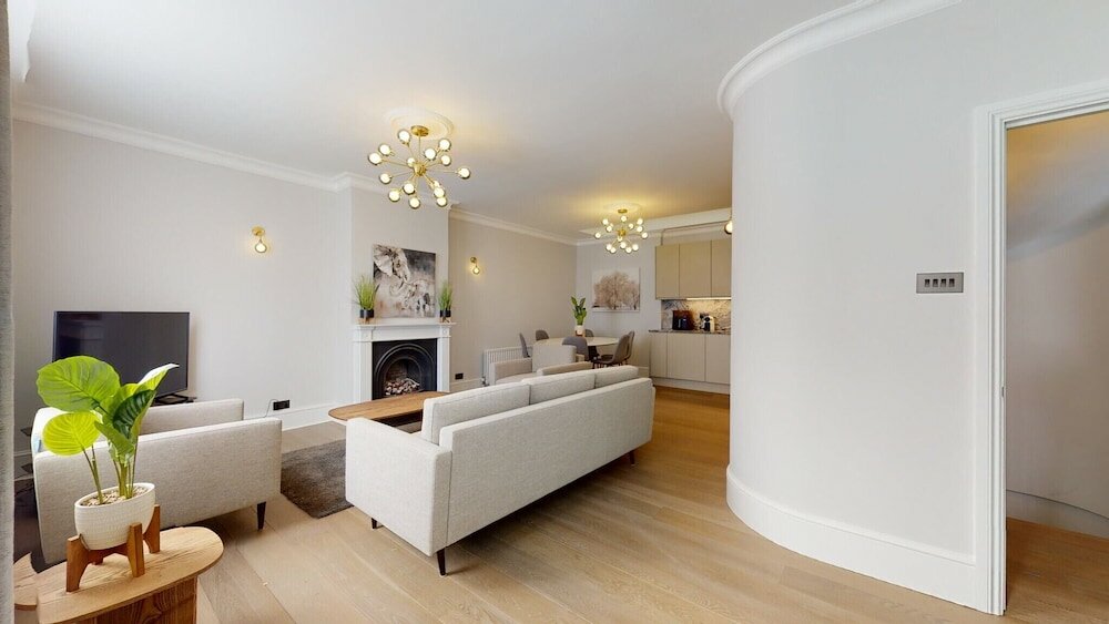 Фото Amazing Newly Refurbished Mews House