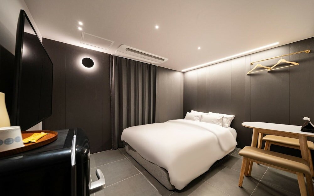 Фото Yeongdeungpo Hotel Home