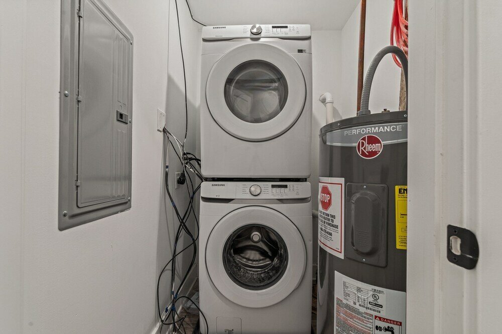 Фото Luxurious Modern Apt Near Art Museum