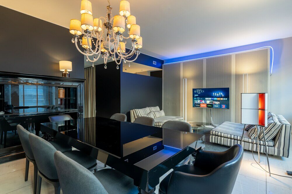 Фото The King Of Milan