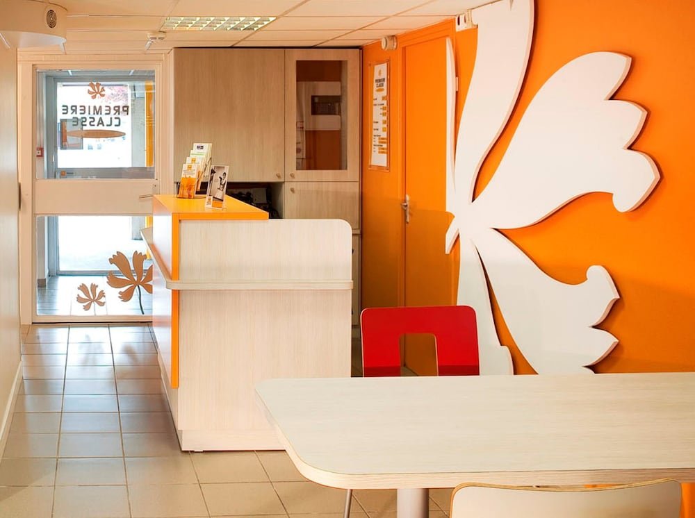 Фото Première Classe Versailles Saint Cyr L'ecole