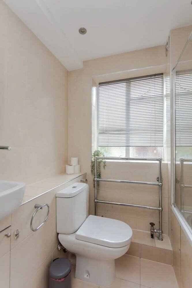 Фото Spacious 2 Bedroom Apartment Near Hampstead Heath