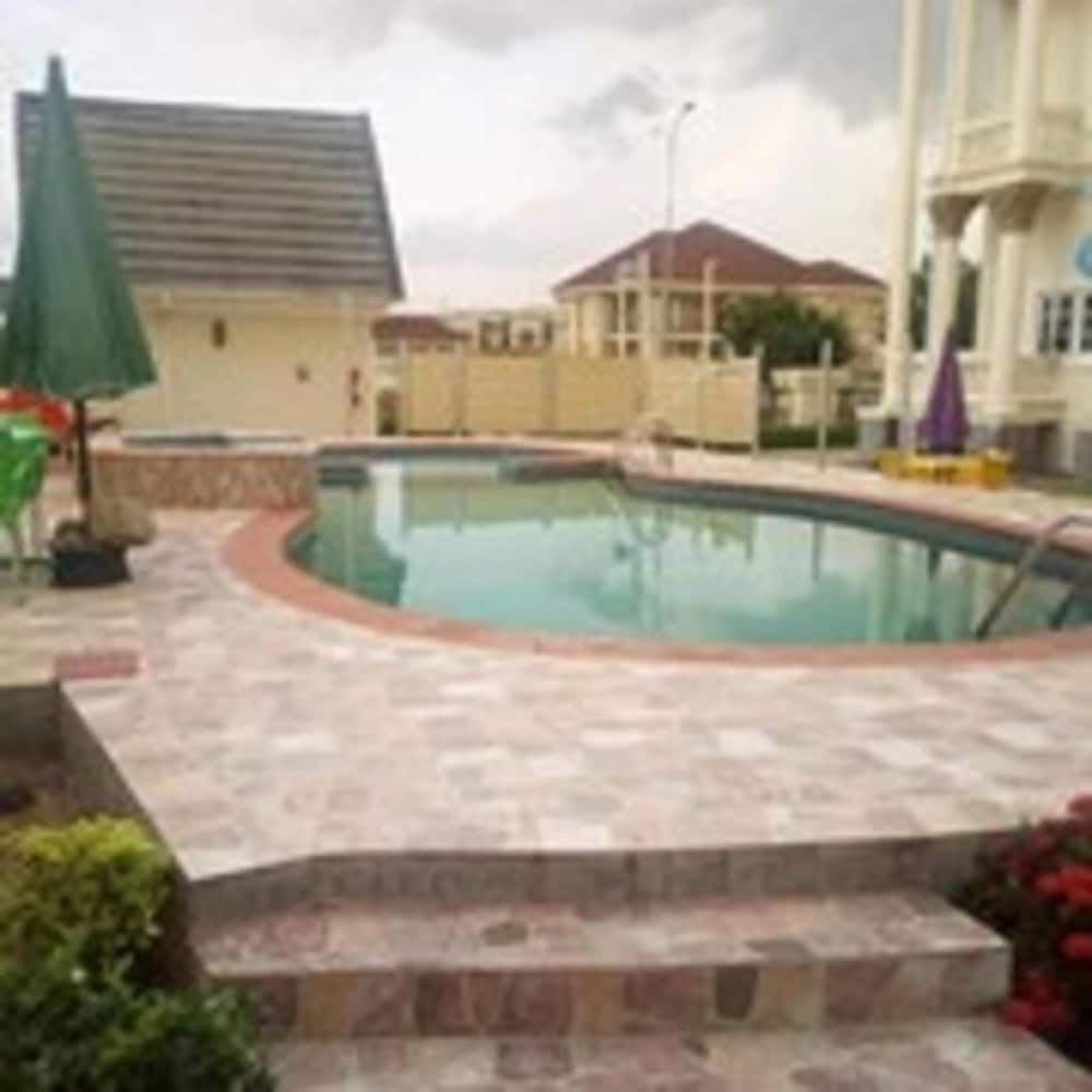 Фото Edmudian Court Luxury Apartments