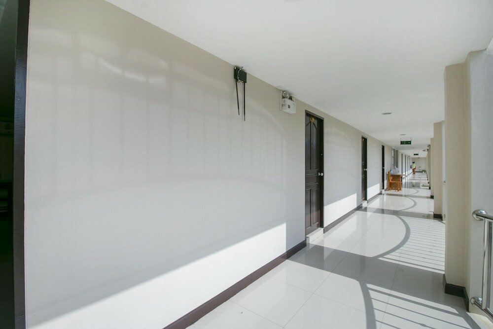 Фото Oyo 75390 Sunee Place Hotel