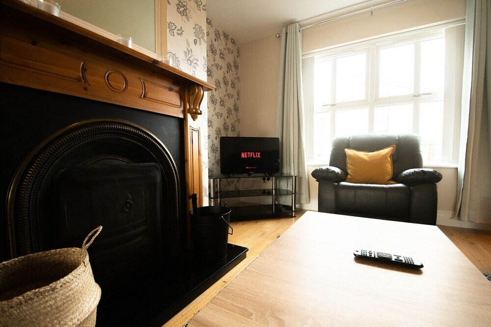 Фото Modern Central Three Bedroom House